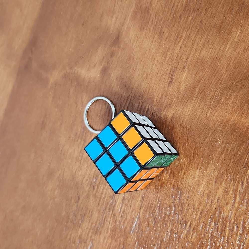 Mini Magic Cube Keychain - Picture 6 of 6
